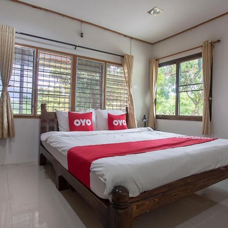 Oyo 909 Guiding Star Resort チエンマイ エクステリア 写真