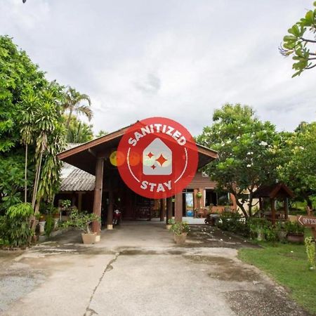 Oyo 909 Guiding Star Resort チエンマイ エクステリア 写真