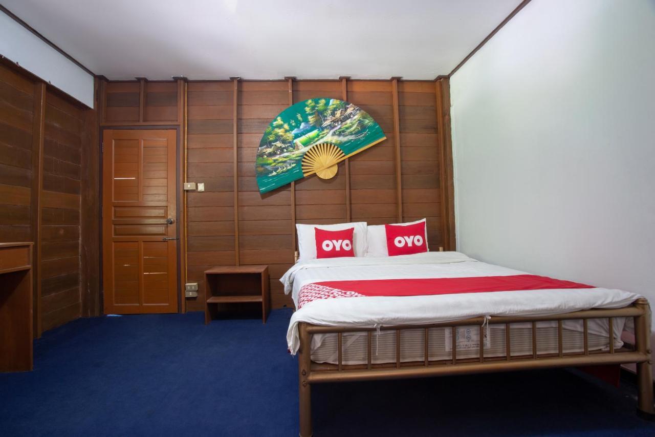 Oyo 909 Guiding Star Resort チエンマイ エクステリア 写真