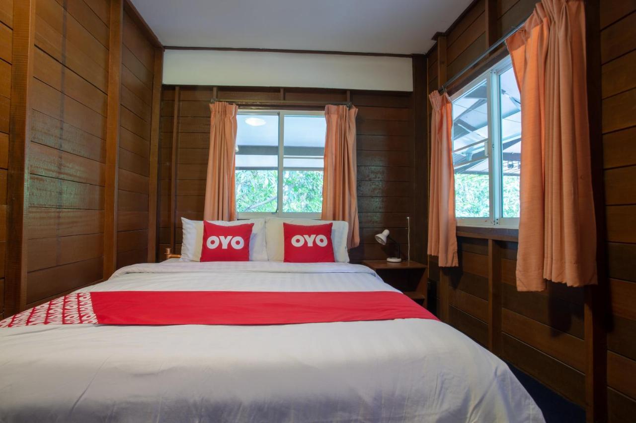 Oyo 909 Guiding Star Resort チエンマイ エクステリア 写真