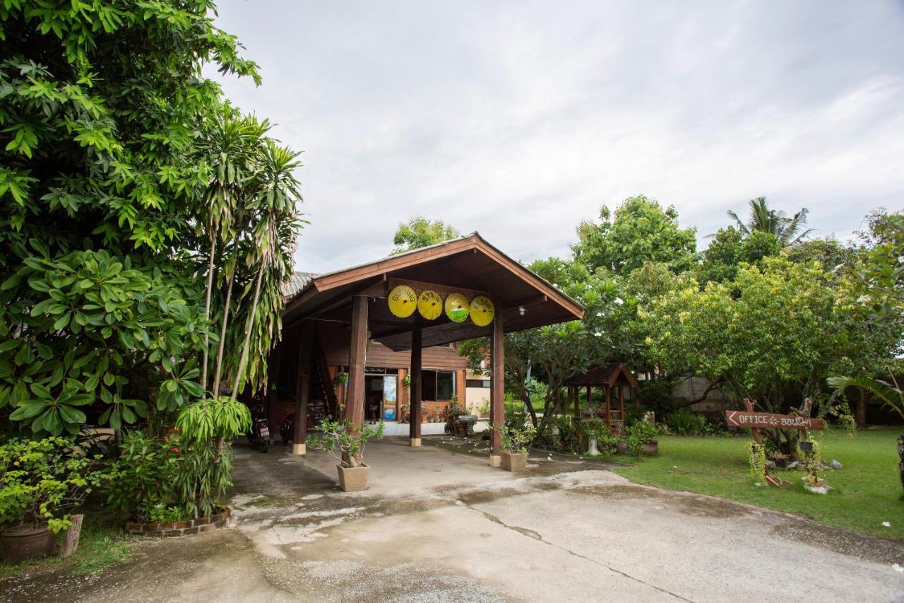 Oyo 909 Guiding Star Resort チエンマイ エクステリア 写真