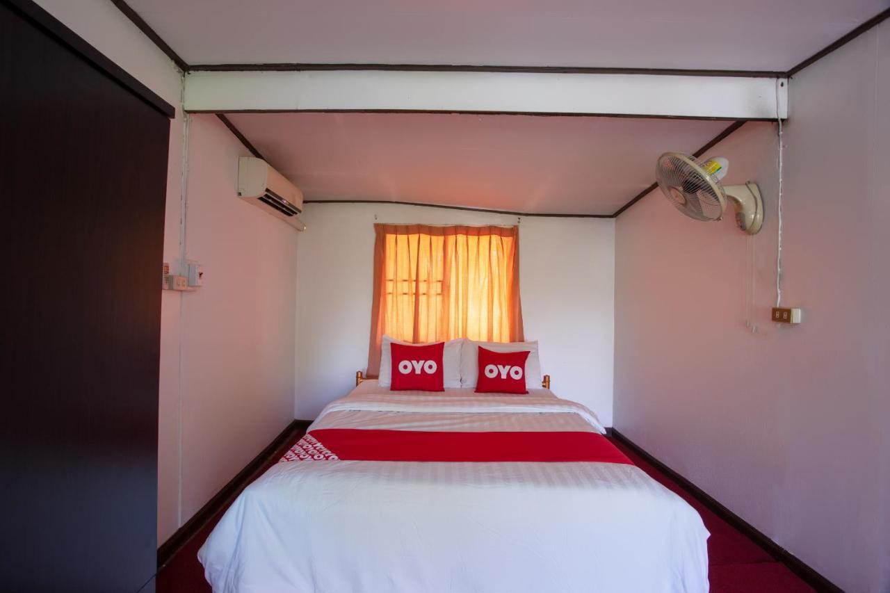 Oyo 909 Guiding Star Resort チエンマイ エクステリア 写真
