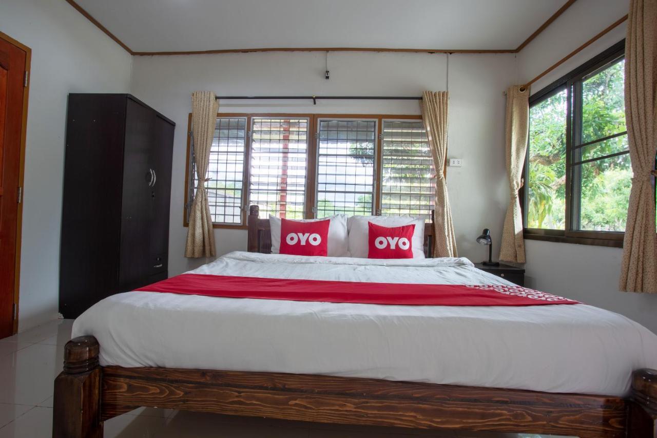 Oyo 909 Guiding Star Resort チエンマイ エクステリア 写真