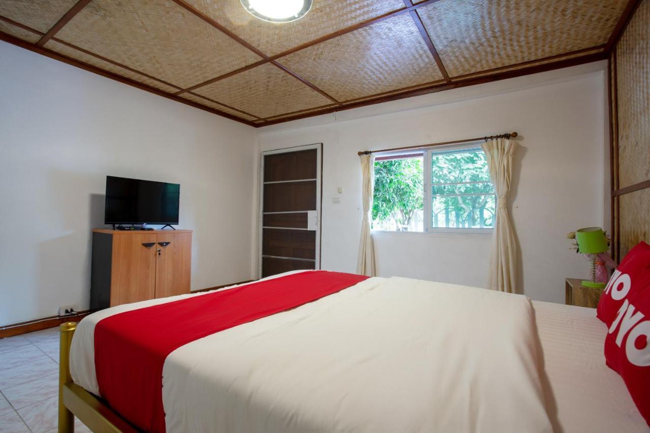 Oyo 909 Guiding Star Resort チエンマイ エクステリア 写真