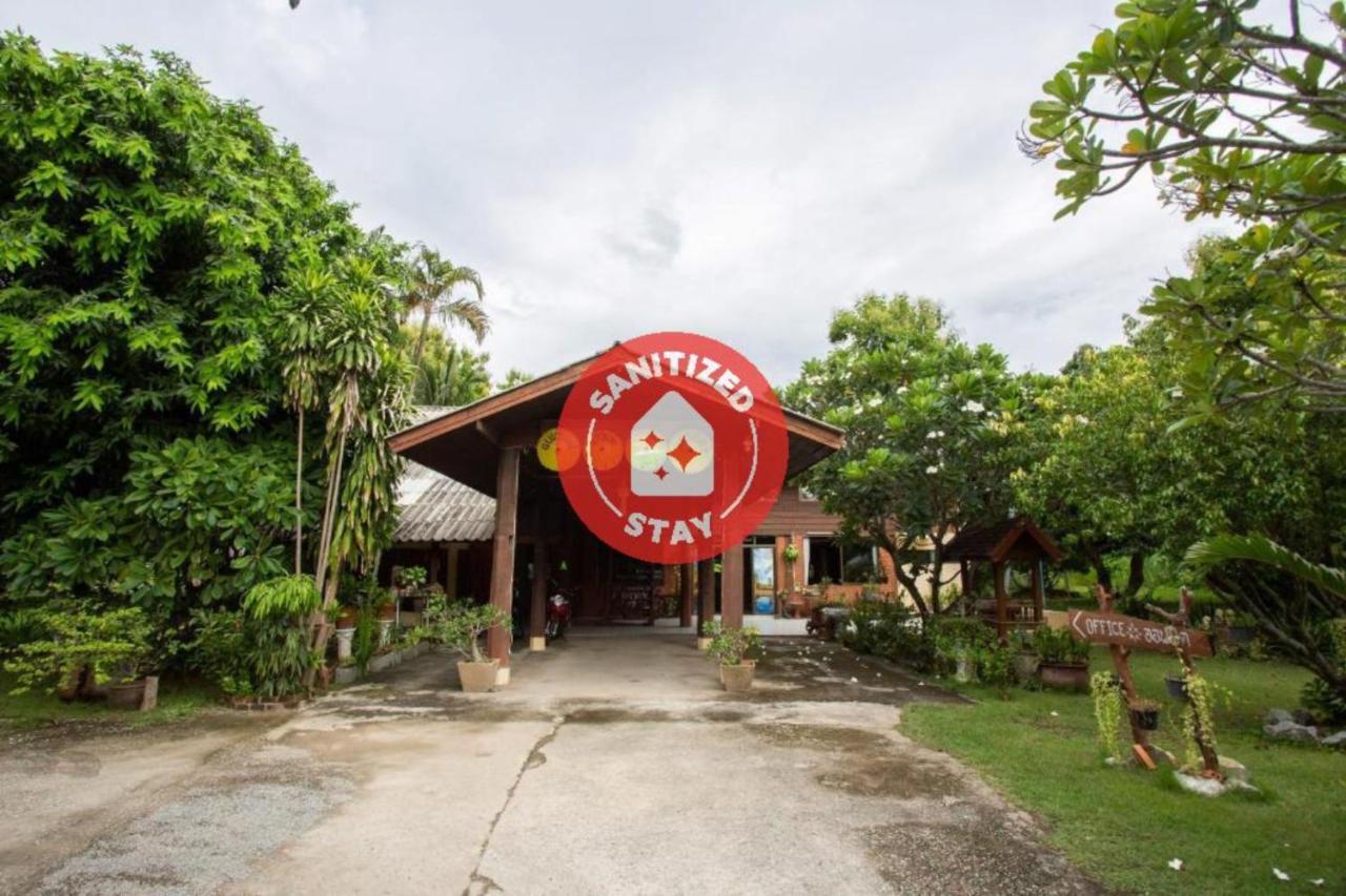 Oyo 909 Guiding Star Resort チエンマイ エクステリア 写真
