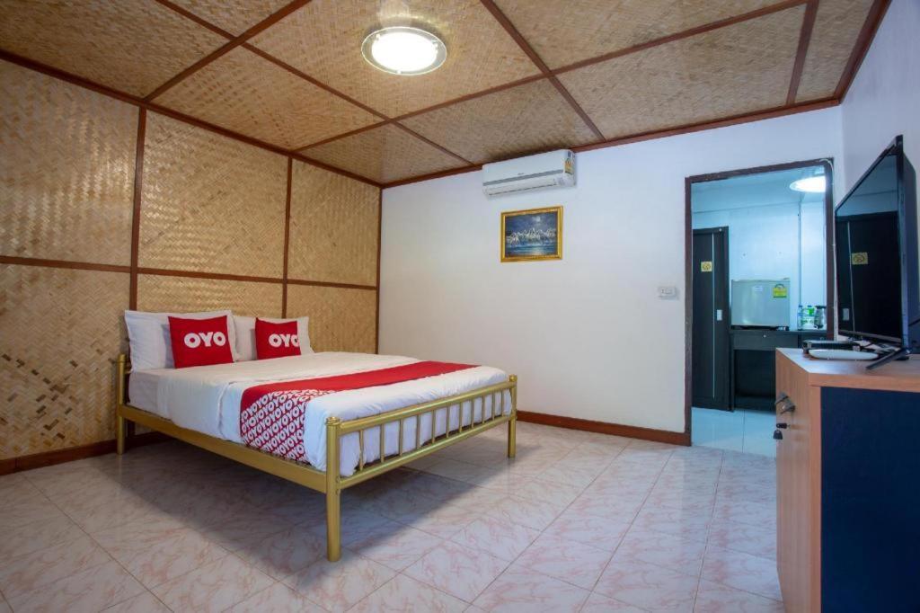 Oyo 909 Guiding Star Resort チエンマイ エクステリア 写真